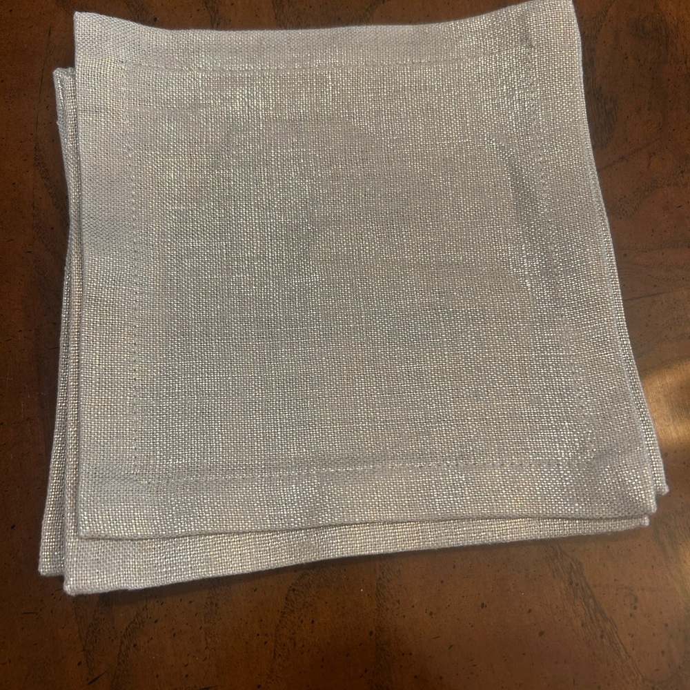 Kim Seybert Linen Cocktail Napkins Set of 6 Metallic Champagne 6” x 6” - NWOT